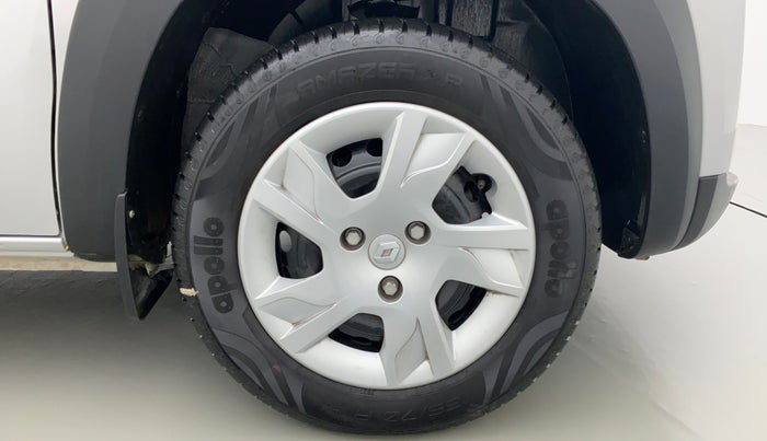 2021 Renault Kwid 1.0 RXT Opt AT, Petrol, Automatic, 3,964 km, Right Front Wheel