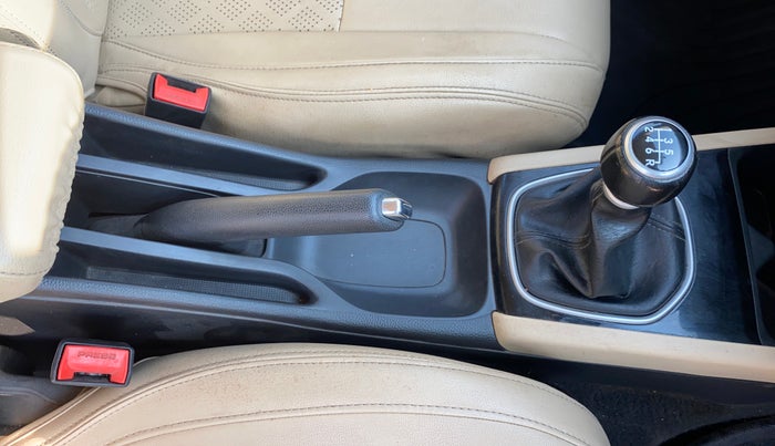 2022 Honda City 1.5L I-VTEC VX, Petrol, Manual, 49,065 km, Gear Lever