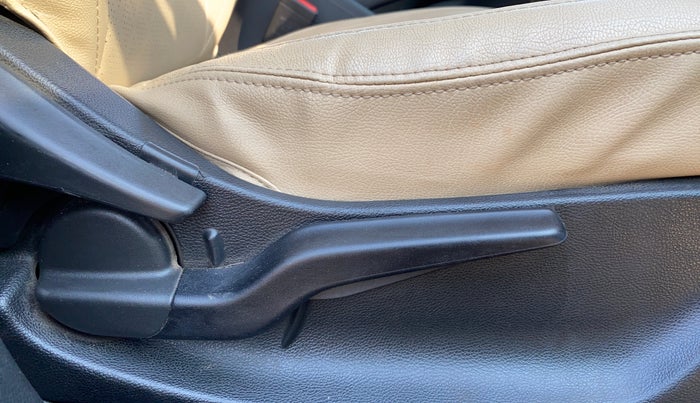 2022 Honda City 1.5L I-VTEC VX, Petrol, Manual, 49,065 km, Driver Side Adjustment Panel