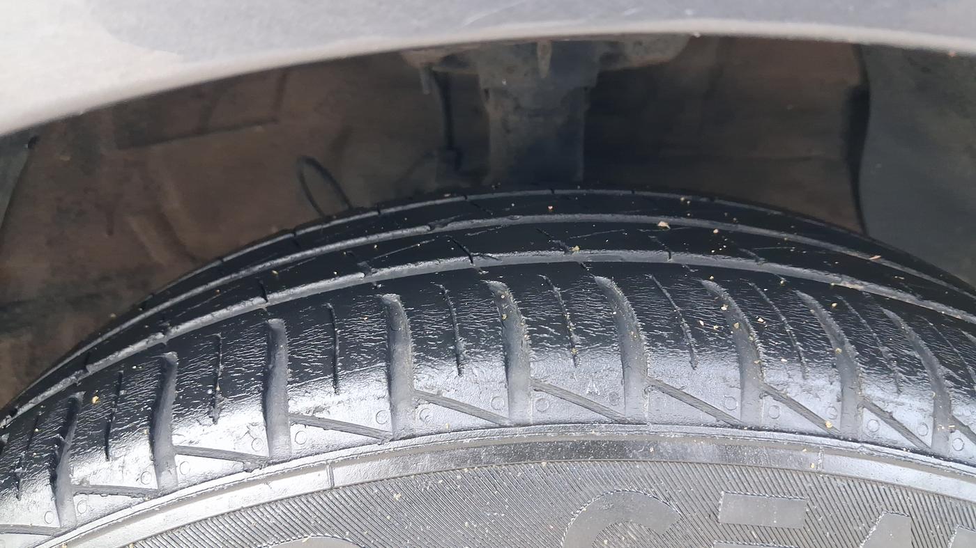 2022 Hyundai GRAND I10 NIOS SPORTZ 1.2 KAPPA VTVT CNG, CNG, Manual, 61,243 km, Right Front Tyre Tread