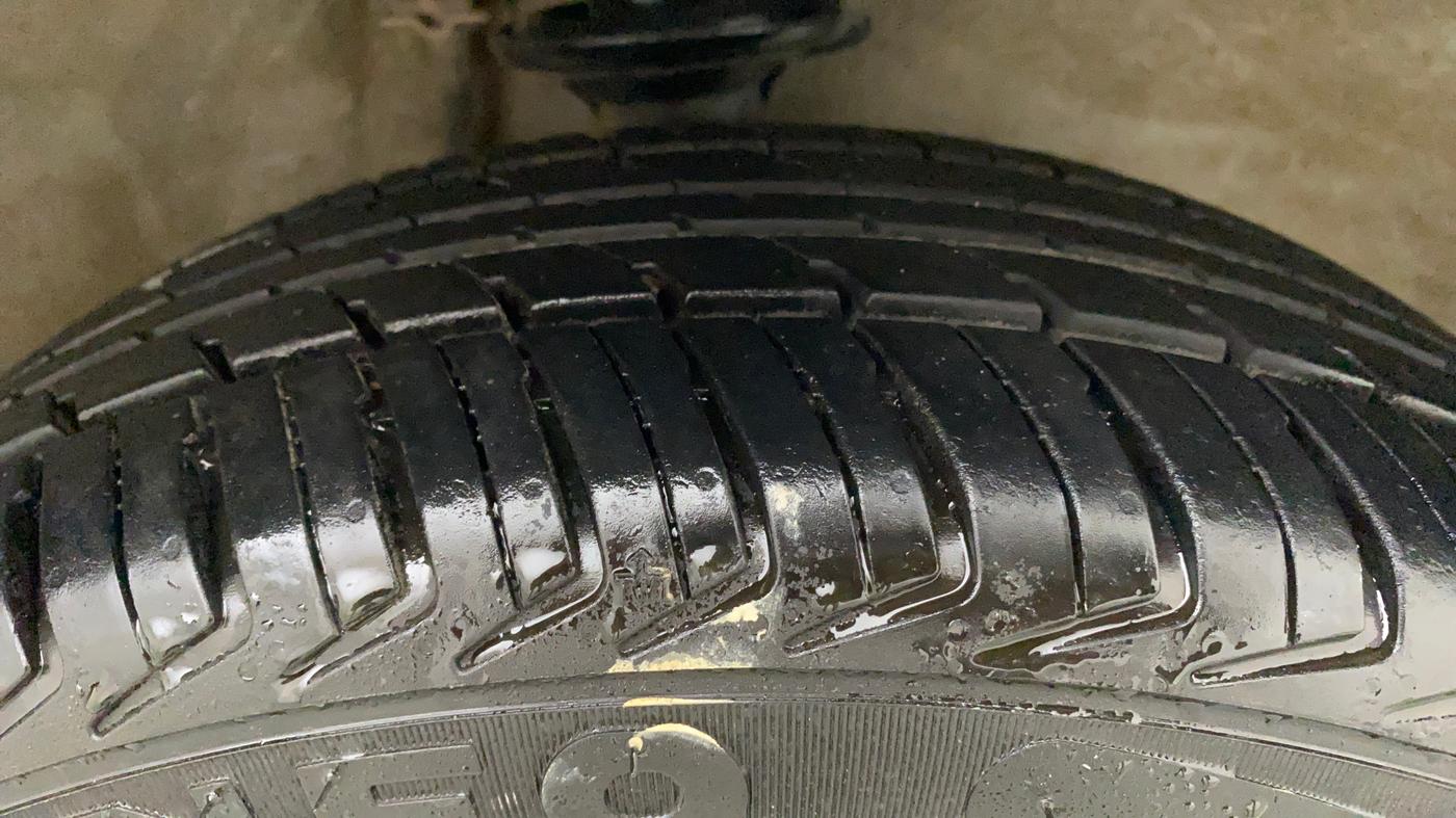 2018 Maruti Alto K10 VXI (O), Petrol, Manual, 25,933 km, Left Front Tyre Tread