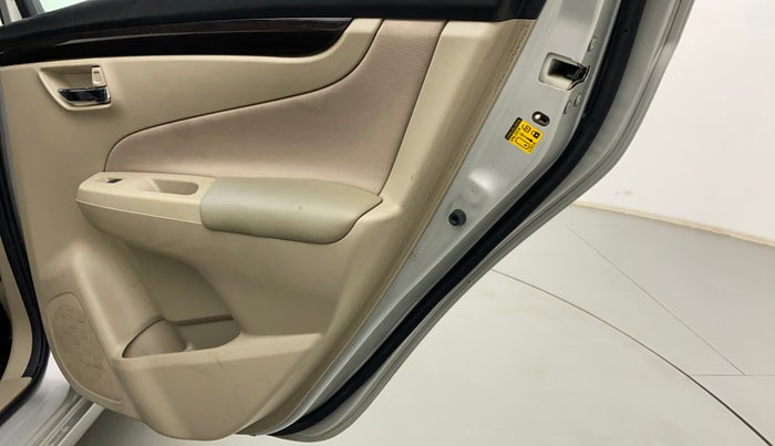 2018 Maruti Ciaz DELTA DIESEL 1.3, Diesel, Manual, 74,648 km, Right rear door - Door Stopper rubber missing
