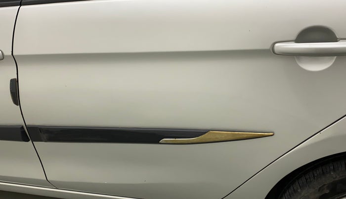 2018 Maruti Ciaz DELTA DIESEL 1.3, Diesel, Manual, 74,648 km, Rear left door - Minor scratches