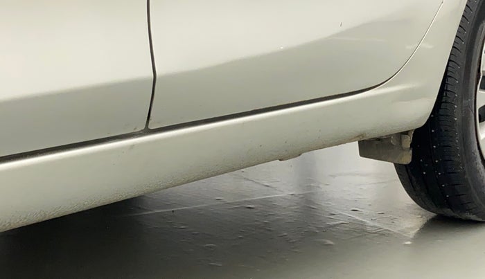 2018 Maruti Ciaz DELTA DIESEL 1.3, Diesel, Manual, 74,648 km, Left running board - Slightly dented