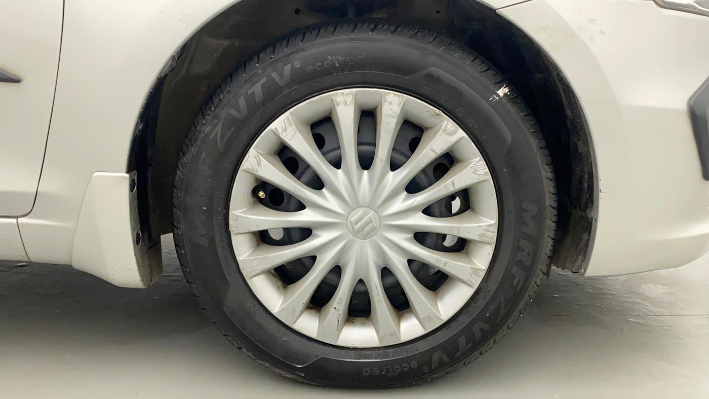 2018 Maruti Ciaz DELTA DIESEL 1.3, Diesel, Manual, 74,648 km, Right Front Wheel
