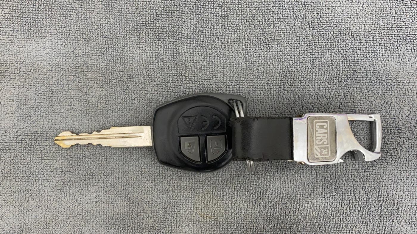 2018 Maruti Ciaz DELTA DIESEL 1.3, Diesel, Manual, 74,648 km, Key Close Up