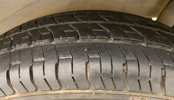 2012 Maruti Wagon R 1.0 LXI, Petrol, Manual, 50,317 km, Left Rear Tyre Tread