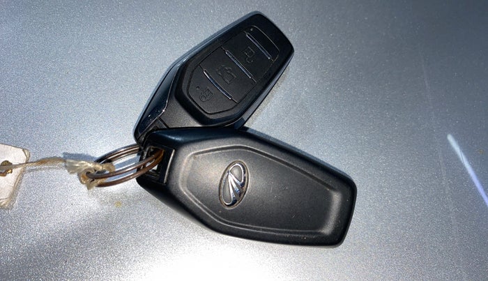 2020 Mahindra XUV500 W7, Diesel, Manual, 43,592 km, Key Close Up