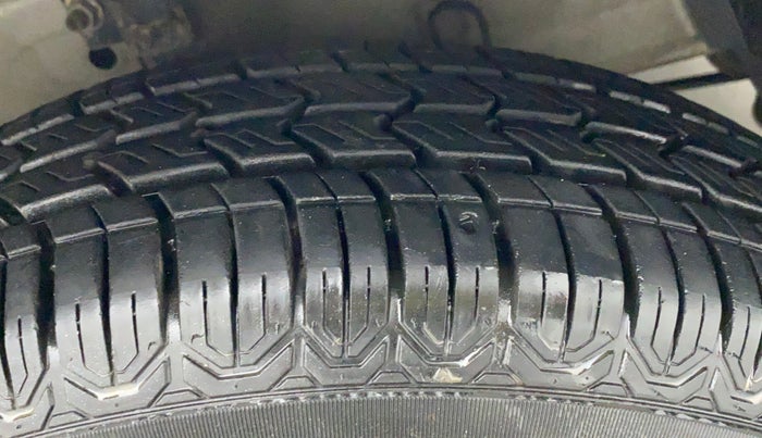 2012 Maruti Swift Dzire VXI, Petrol, Manual, 27,758 km, Right Front Tyre Tread