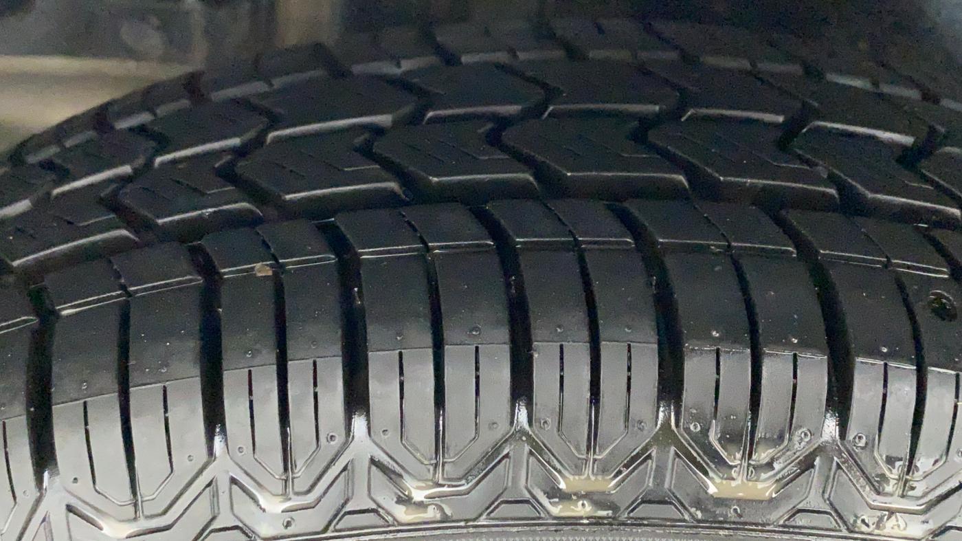 2012 Maruti Swift Dzire VXI, Petrol, Manual, 27,758 km, Right Rear Tyre Tread