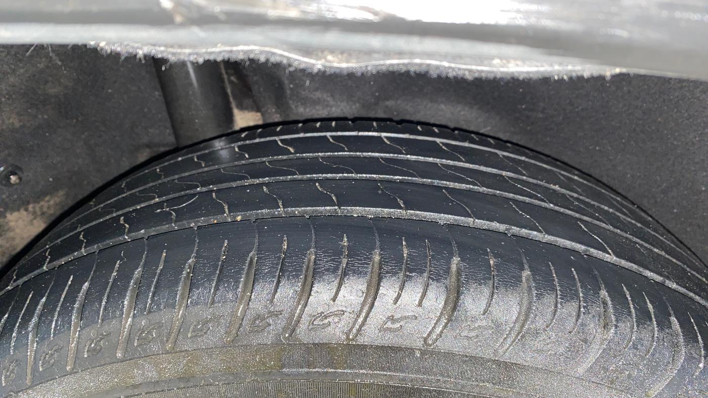2019 Maruti Vitara Brezza ZDI AMT, Diesel, Automatic, 57,090 km, Right Rear Tyre Tread