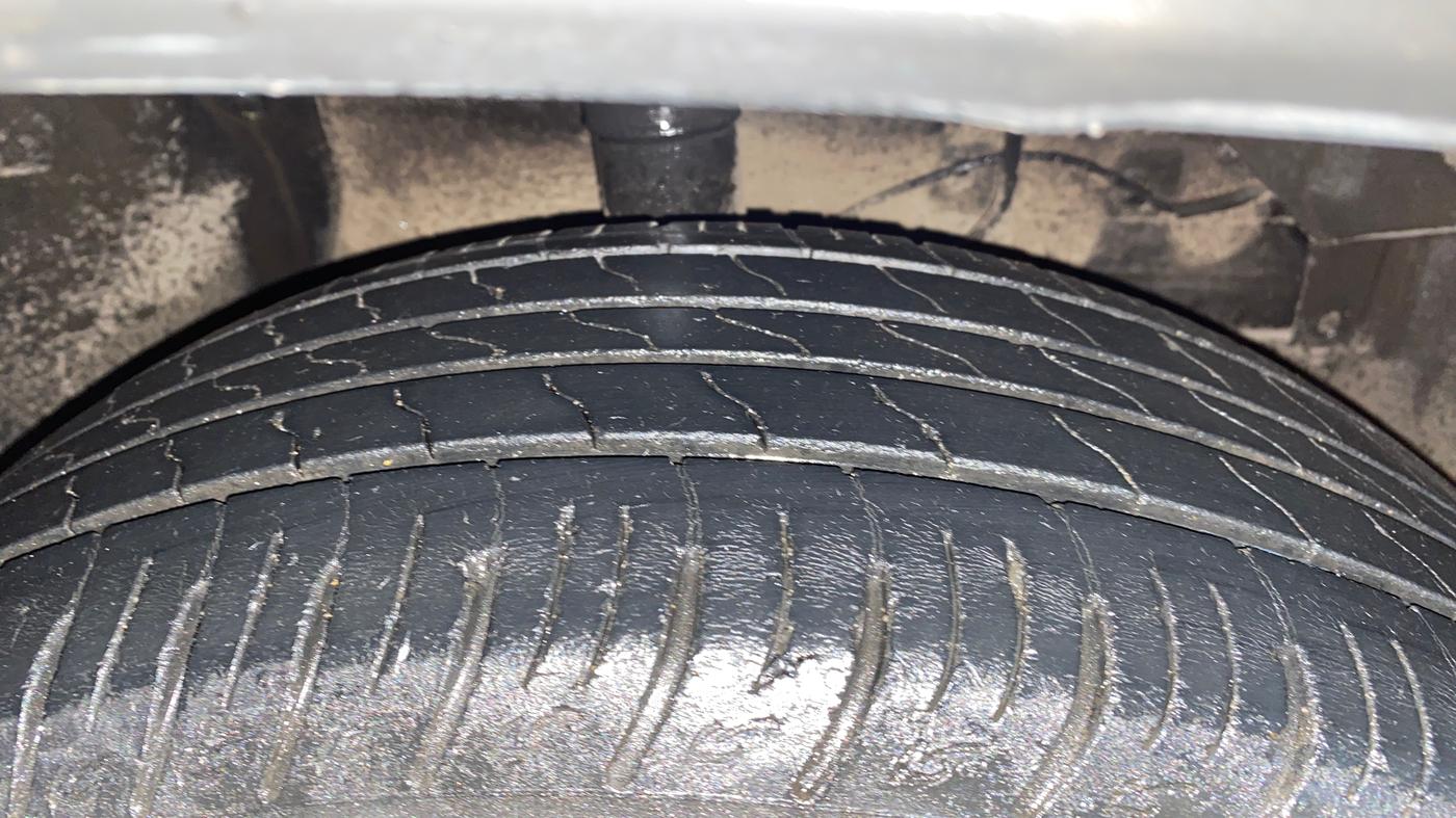 2019 Maruti Vitara Brezza ZDI AMT, Diesel, Automatic, 57,090 km, Right Front Tyre Tread