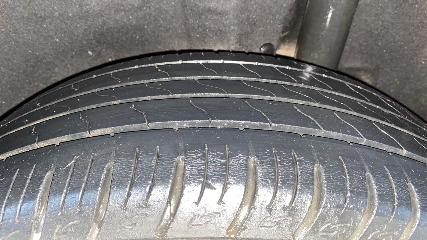 2019 Maruti Vitara Brezza ZDI AMT, Diesel, Automatic, 57,090 km, Left Rear Tyre Tread