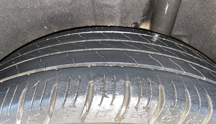 2019 Maruti Vitara Brezza ZDI AMT, Diesel, Automatic, 57,039 km, Left Rear Tyre Tread