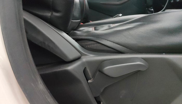 2020 Ford FREESTYLE TITANIUM 1.2 PETROL, Petrol, Manual, 44,732 km, Driver Side Adjustment Panel