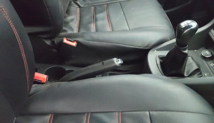 2020 Ford FREESTYLE TITANIUM 1.2 PETROL, Petrol, Manual, 44,732 km, Gear Lever