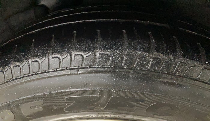 2015 Hyundai i10 SPORTZ 1.1, Petrol, Manual, 43,020 km, Left Rear Tyre Tread