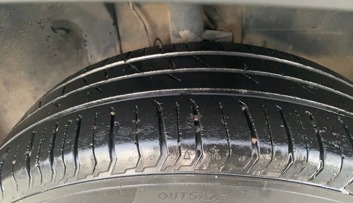 2022 Tata PUNCH ACCOMPLISHED MT, Petrol, Manual, 49,843 km, Right Front Tyre Tread