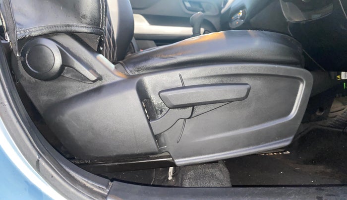 2022 Tata PUNCH ACCOMPLISHED MT, Petrol, Manual, 49,843 km, Driver Side Adjustment Panel