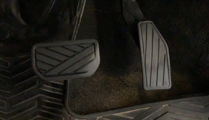 2019 Maruti IGNIS ZETA 1.2 AMT, Petrol, Automatic, 62,290 km, Pedals