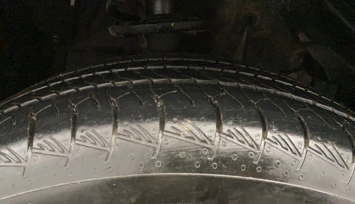 2023 Maruti Grand Vitara ALPHA SMART HYBRID, Petrol, Manual, 35,536 km, Right Front Tyre Tread