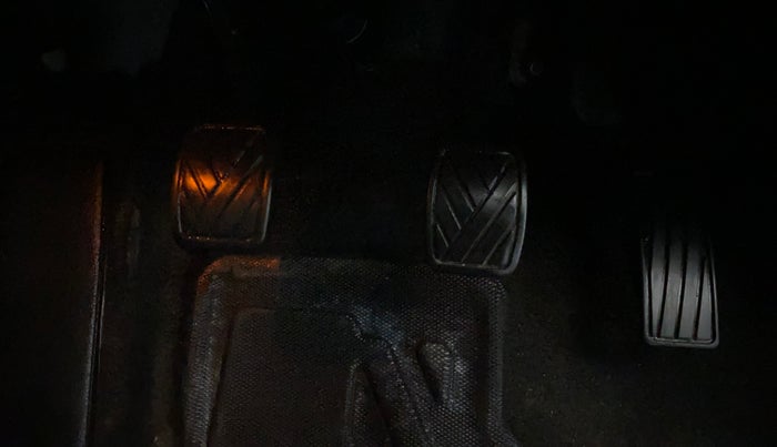 2023 Maruti Grand Vitara ALPHA SMART HYBRID, Petrol, Manual, 35,536 km, Pedals