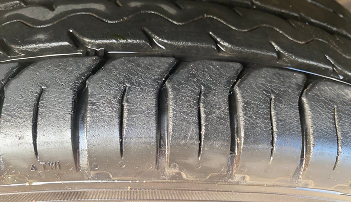 2014 Ford Ecosport TITANIUM 1.5L PETROL, Petrol, Manual, 92,254 km, Right Front Tyre Tread