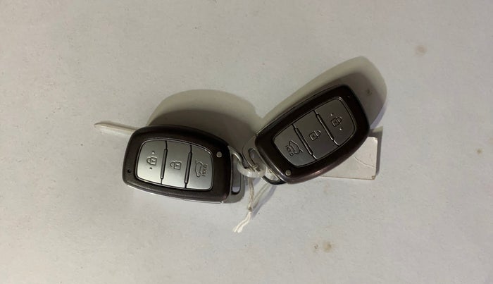 2016 Hyundai Creta SX PLUS 1.6 PETROL, Petrol, Manual, 55,716 km, Key Close Up