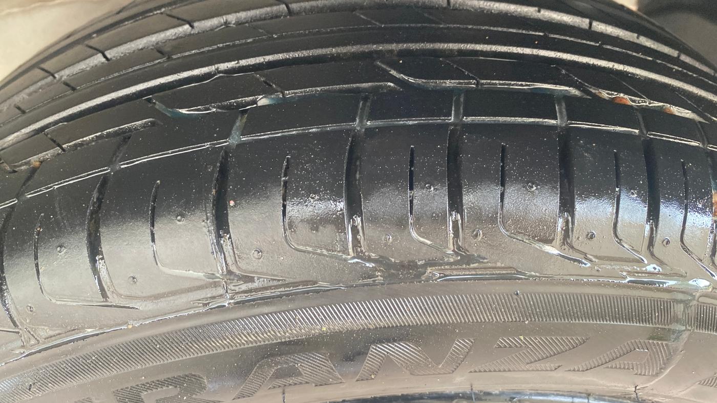 2024 Tata NEXON CREATIVE PLUS 1.2 REVOTRON 6 AMT, Petrol, Automatic, 64,944 km, Left Rear Tyre Tread