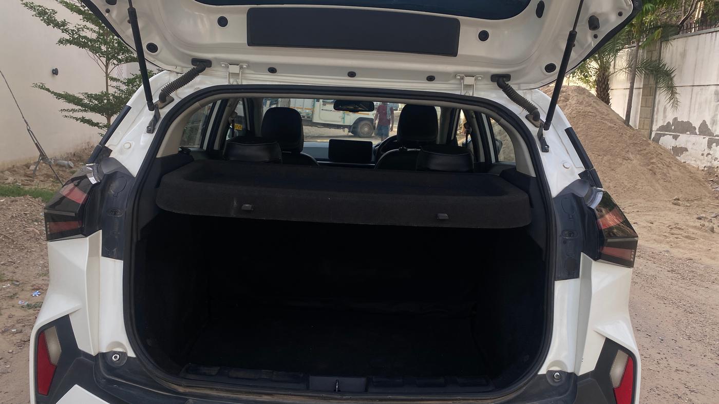 2024 Tata NEXON CREATIVE PLUS 1.2 REVOTRON 6 AMT, Petrol, Automatic, 64,944 km, Boot Inside