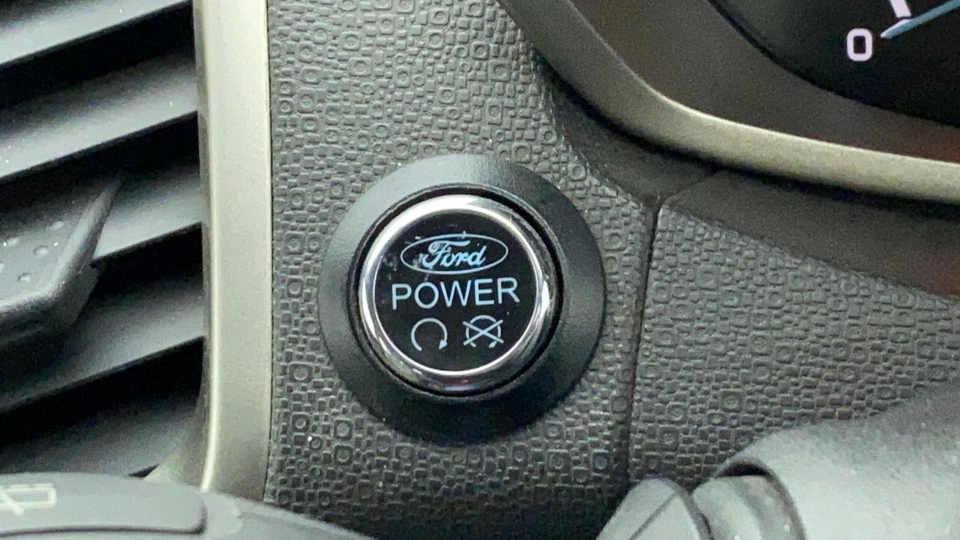 2015 Ford Ecosport TITANIUM 1.5L PETROL AT, Petrol, Automatic, 28,455 km, Keyless Start/ Stop Button