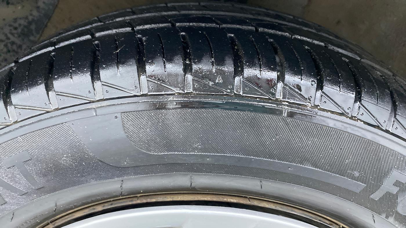 2012 Hyundai i20 MAGNA O 1.2, Petrol, Manual, 66,222 km, Left Front Tyre Tread