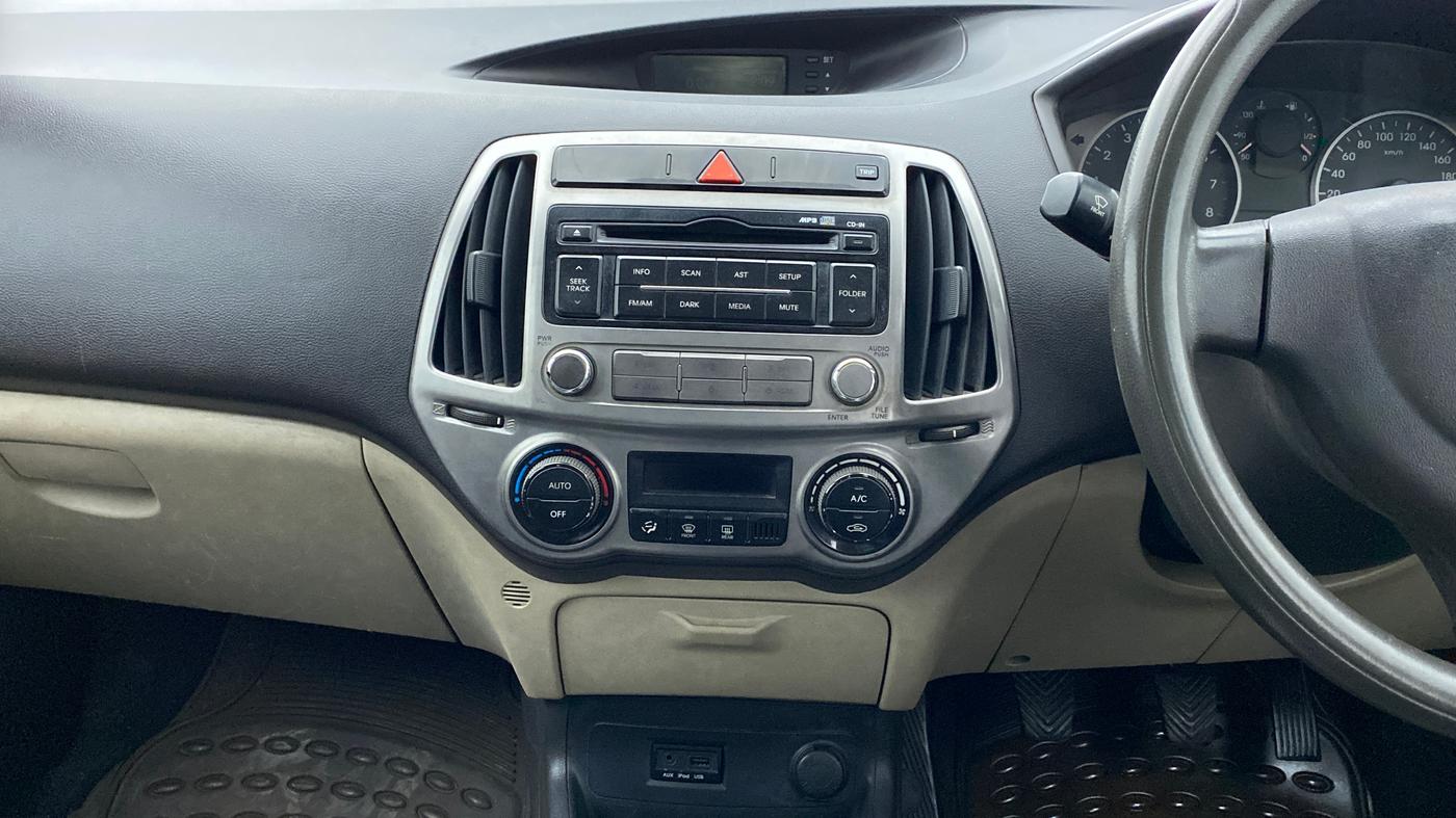 2012 Hyundai i20 MAGNA O 1.2, Petrol, Manual, 66,222 km, Air Conditioner