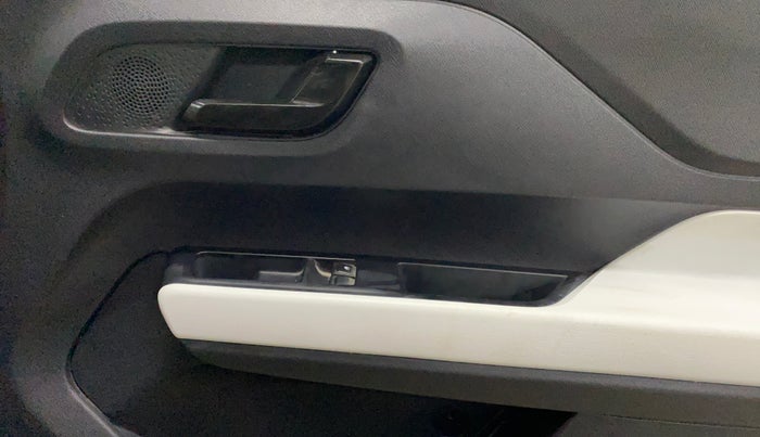 2022 Tata PUNCH PURE MT, Petrol, Manual, 22,591 km, Driver Side Door Panels Control