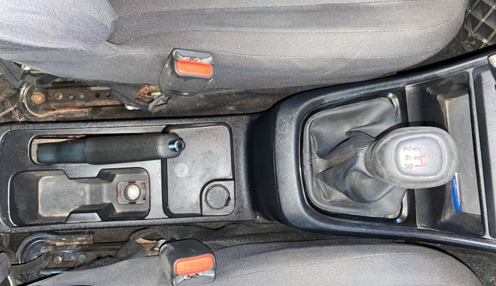 2022 Tata PUNCH PURE MT, Petrol, Manual, 22,591 km, Gear Lever