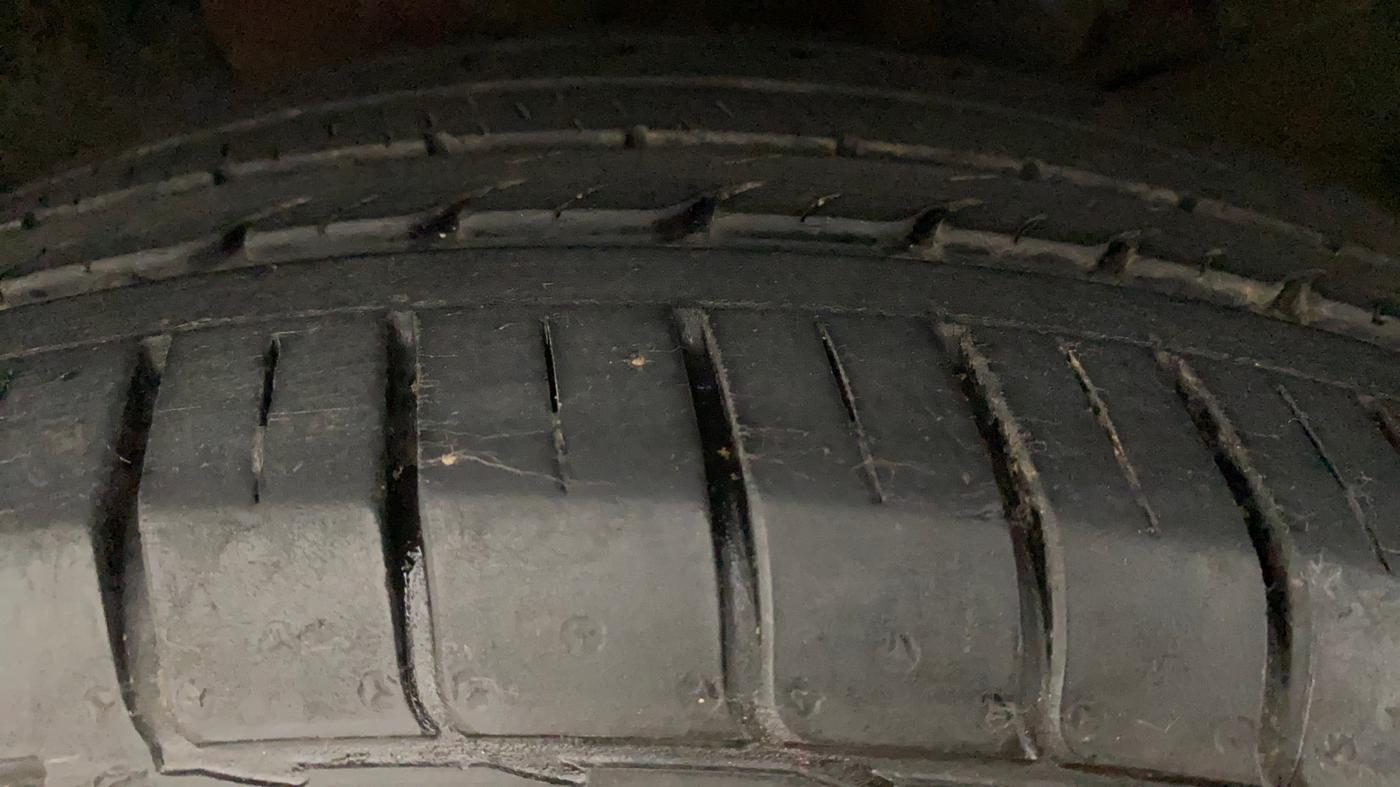 2017 Hyundai Creta SX PLUS 1.6 PETROL, Petrol, Manual, 80,736 km, Left Front Tyre Tread