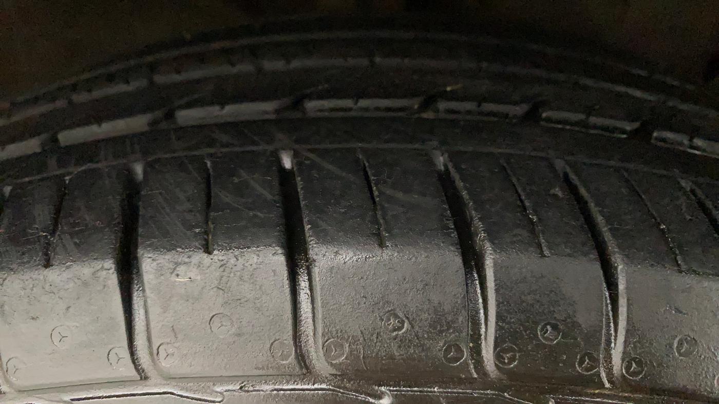 2017 Hyundai Creta SX PLUS 1.6 PETROL, Petrol, Manual, 80,736 km, Right Front Tyre Tread