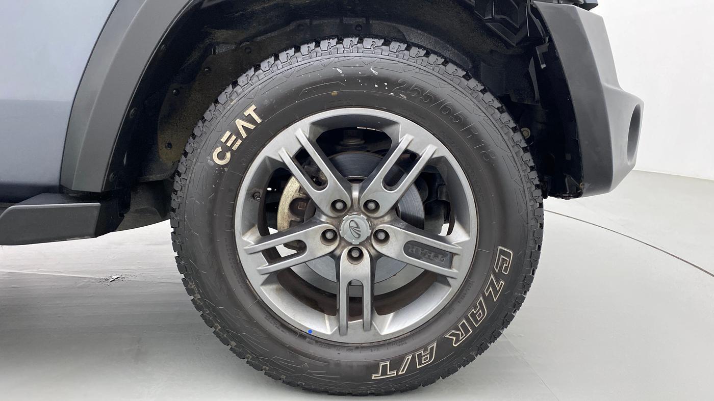 2021 Mahindra Thar LX PETROL HT 4WD AT, Petrol, Automatic, 9,473 km, Right Front Wheel