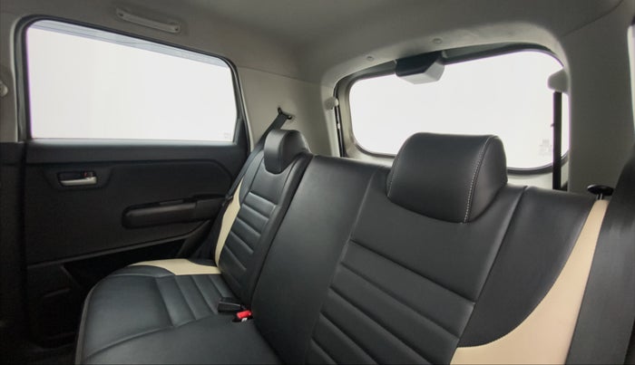 2019 Maruti New Wagon-R VXI (O) 1.0 AMT , Petrol, Automatic, 17,703 km, Right Side Rear Door Cabin