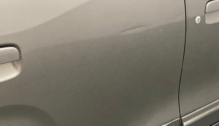 2019 Maruti New Wagon-R VXI (O) 1.0 AMT , Petrol, Automatic, 17,703 km, Right rear door - Minor scratches