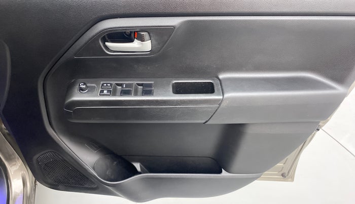 2019 Maruti New Wagon-R VXI (O) 1.0 AMT , Petrol, Automatic, 17,703 km, Driver Side Door Panels Control