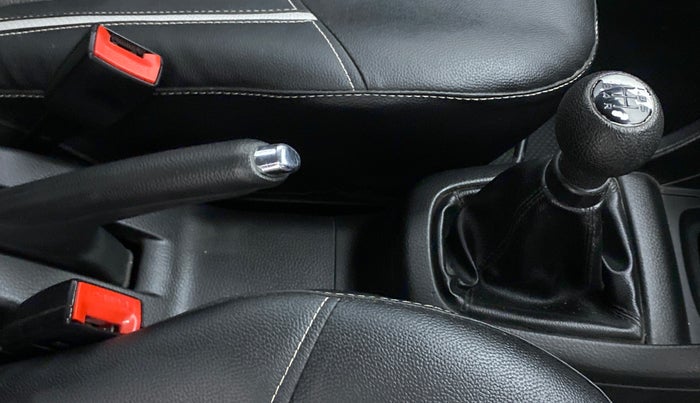 2017 Maruti Swift VXI D, Petrol, Manual, 57,938 km, Gear Lever