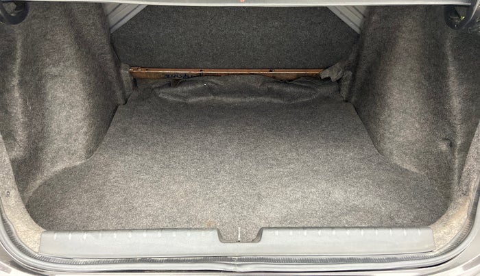2015 Honda City V MT PETROL, Petrol, Manual, 80,094 km, Boot Inside