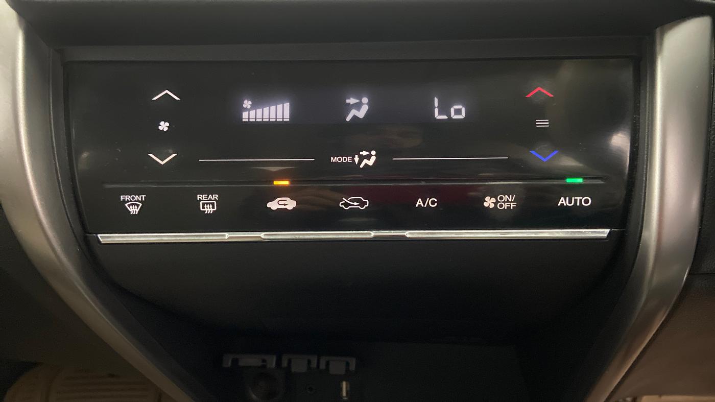 2015 Honda City V MT PETROL, Petrol, Manual, 80,094 km, Automatic Climate Control