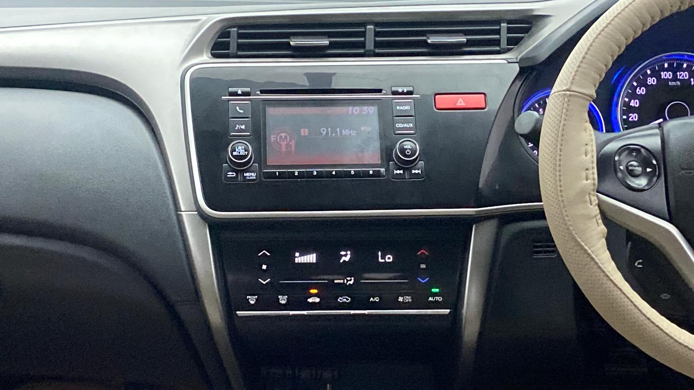2015 Honda City V MT PETROL, Petrol, Manual, 80,094 km, Air Conditioner