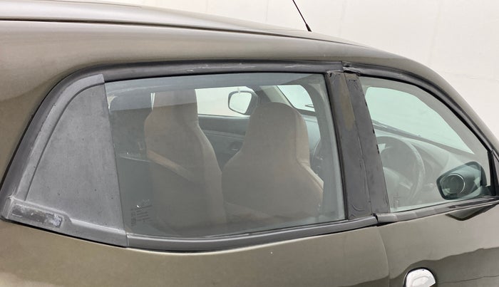 2016 Renault Kwid RXT 0.8, Petrol, Manual, 80,786 km, Right rear door - Door visor damaged