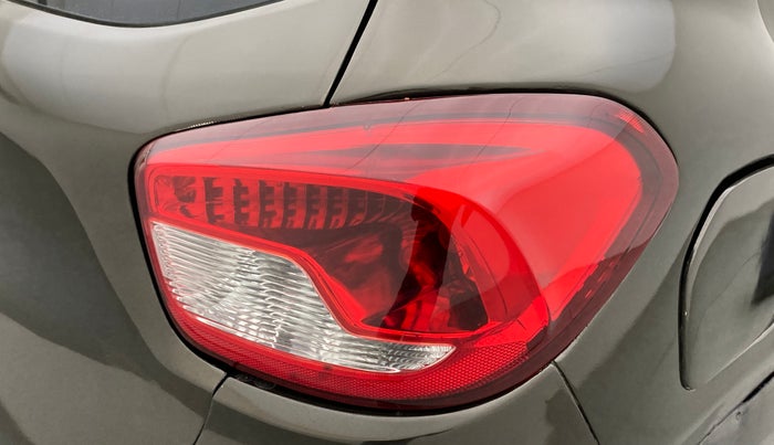 2016 Renault Kwid RXT 0.8, Petrol, Manual, 80,786 km, Right tail light - Chrome has minor damage