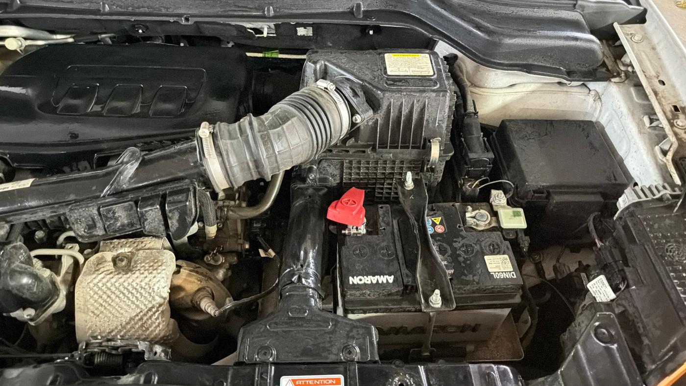 2025 Mahindra XUV 3XO AX5 1.2 L TCMPFi, Petrol, Manual, 5,026 km, Engine View - Left