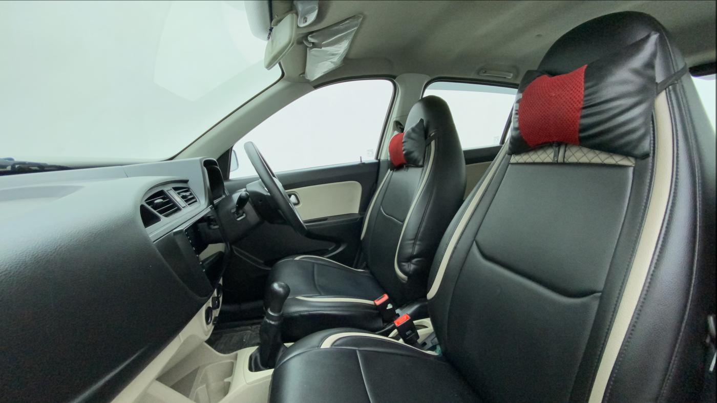 2019 Maruti Alto LXI, Petrol, Manual, 26,303 km, Right Side Front Door Cabin