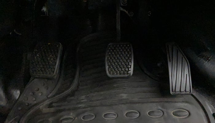 2019 Maruti Alto LXI, Petrol, Manual, 26,303 km, Pedals